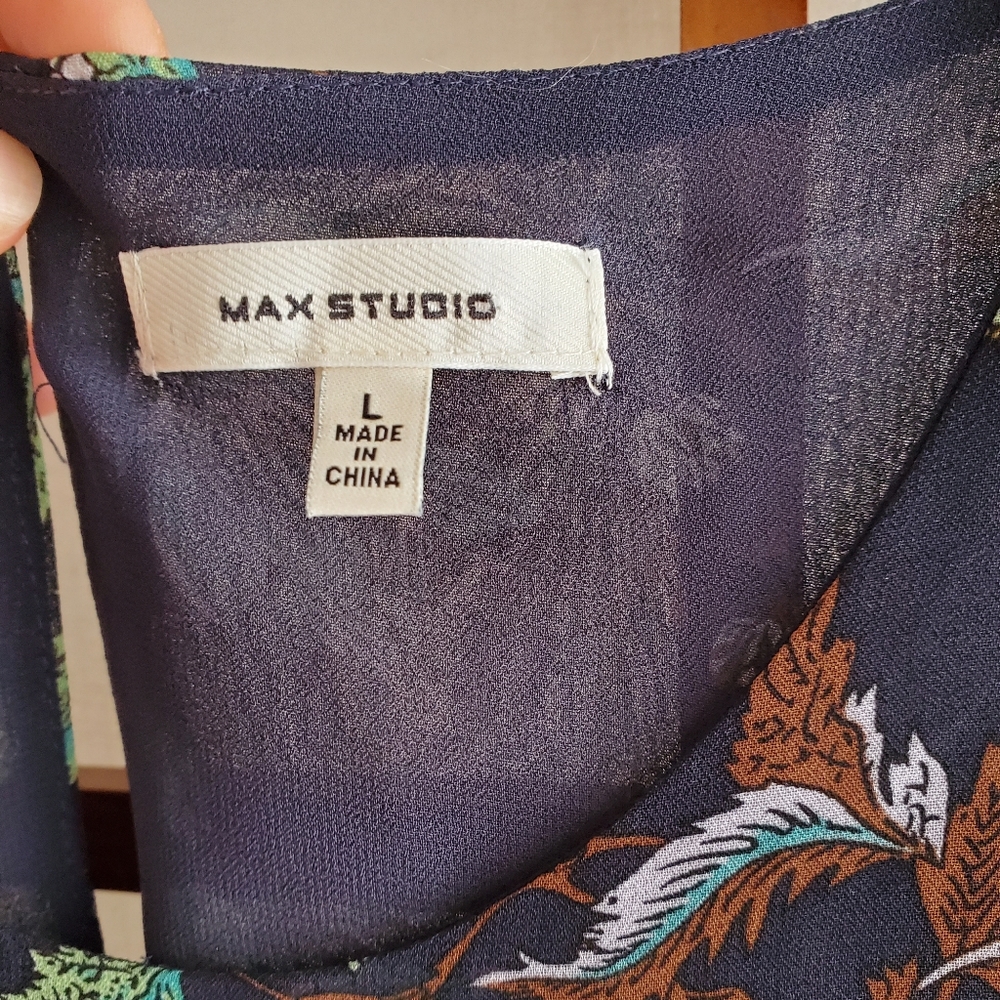 Max Studio Sleeveless Blouse Euc - image 5